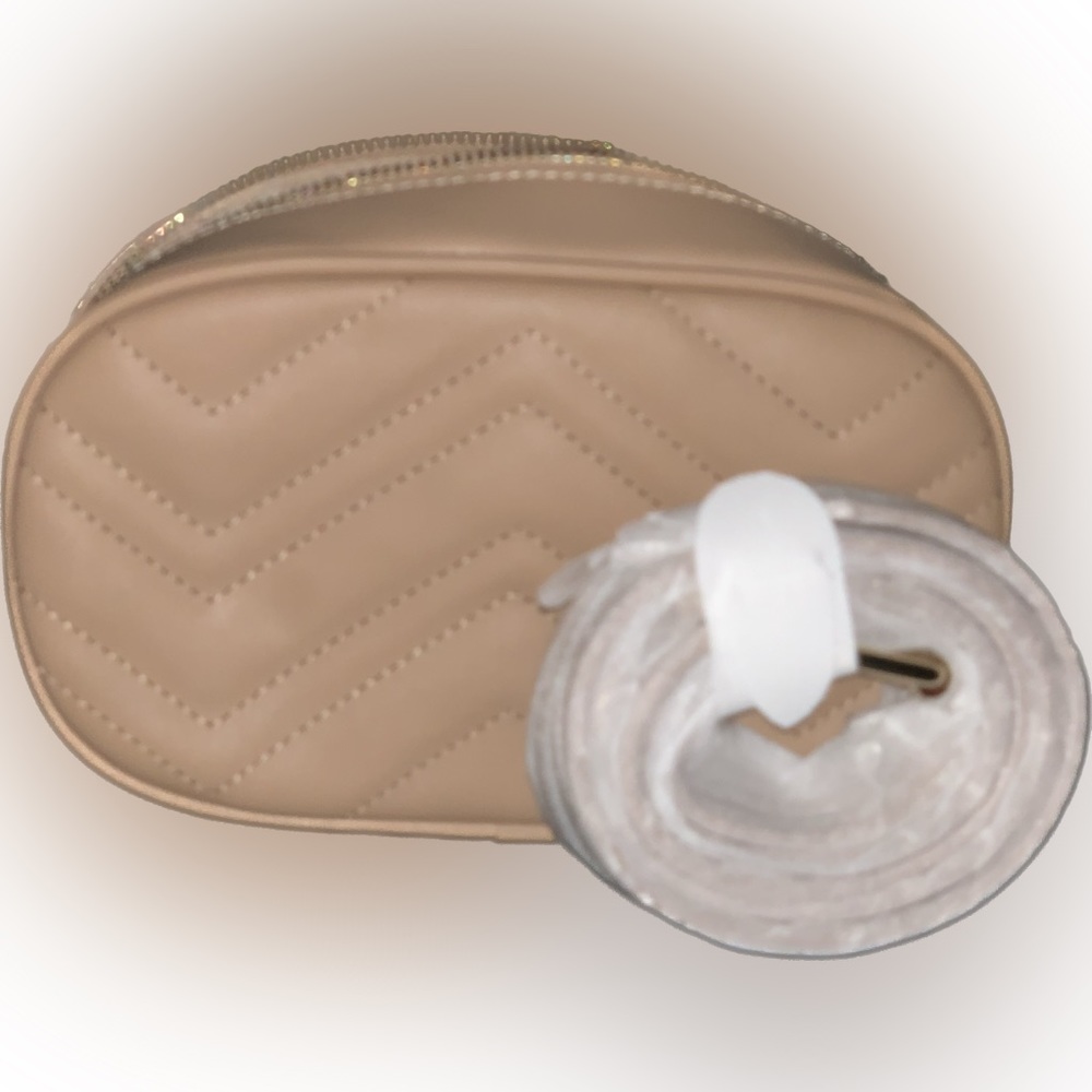 NWT Stylish Fanny Pack